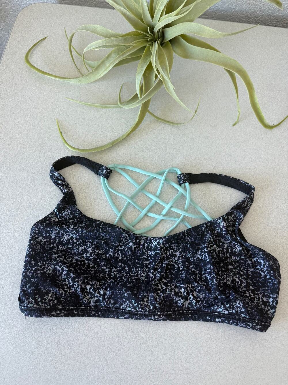 Lululemon Strappy Sports Bra Black Mint Crisscross Back